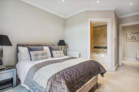 3 bedroom flat to rent, Somerville Avenue, Barnes, London