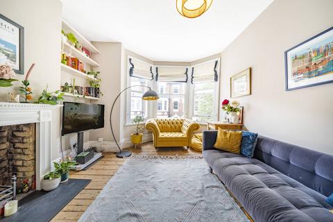 2 bedroom flat for sale - Sudbourne Road, Brixton Hill, London, SW2