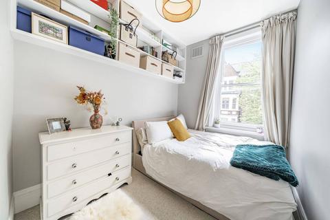 2 bedroom flat for sale, Sudbourne Road, Brixton Hill, London, SW2