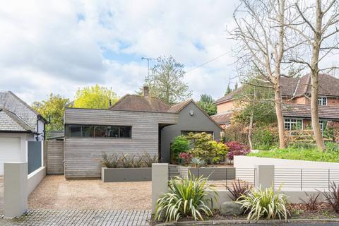 4 bedroom bungalow for sale, Plaistow Lane, Bromley, BR1