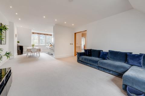 3 bedroom flat to rent, Heath Drive, Hampstead, London