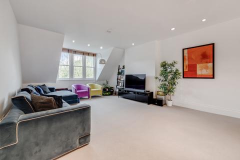 3 bedroom flat to rent, Heath Drive, Hampstead, London