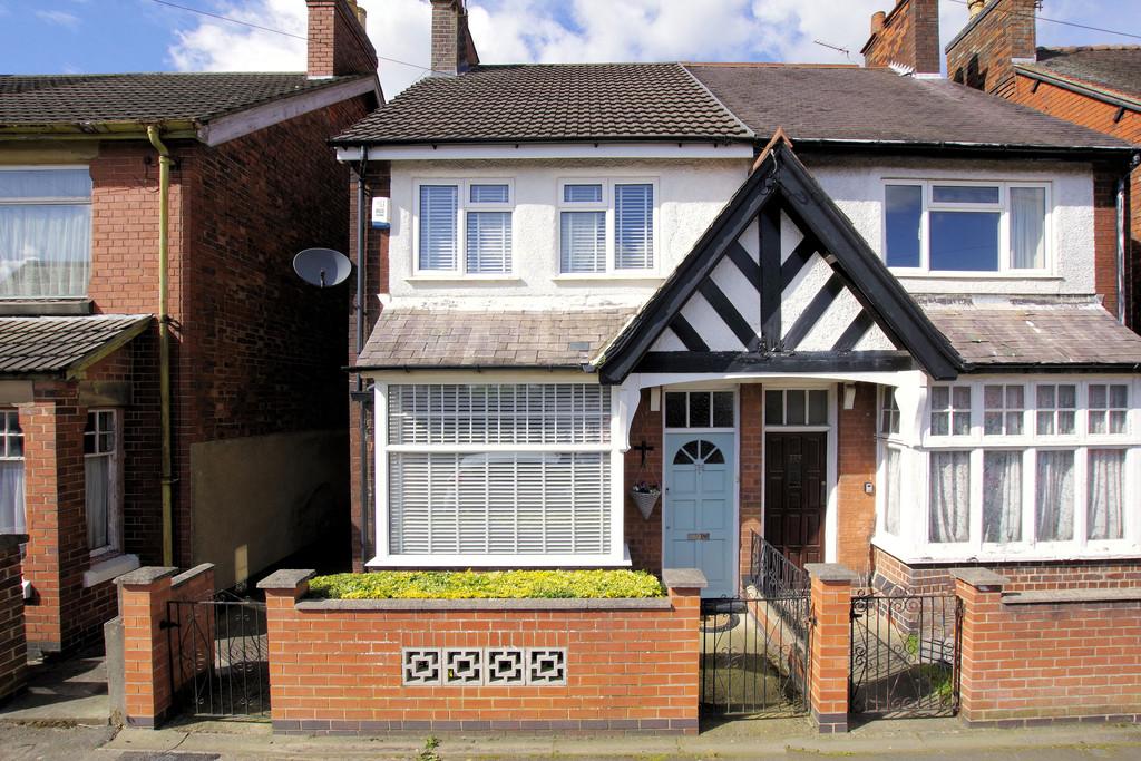 Church Lane, Whitwick 2 bed semidetached house for sale £230,000