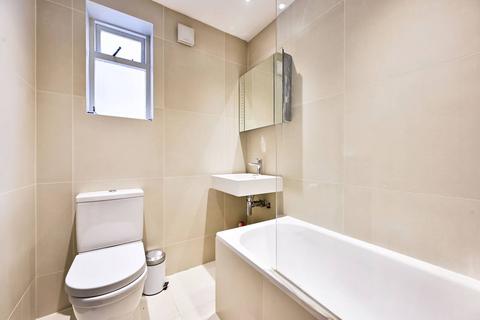 3 bedroom maisonette to rent, Wandsworth Bridge Road, Fulham, London, SW6