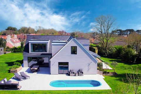 6 bedroom property for sale, Ville Amphrey, St Martin's, Guernsey, GY4