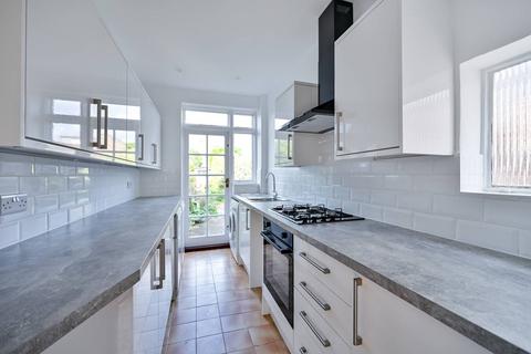 33 Devon Waye, Hounslow, TW5 0NE