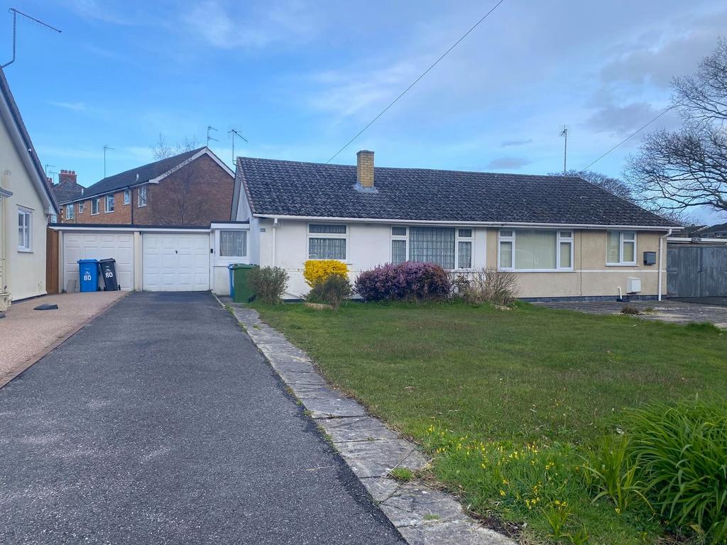 Petersham Road, Creekmoor, POOLE, BH17 2 bed semidetached bungalow for