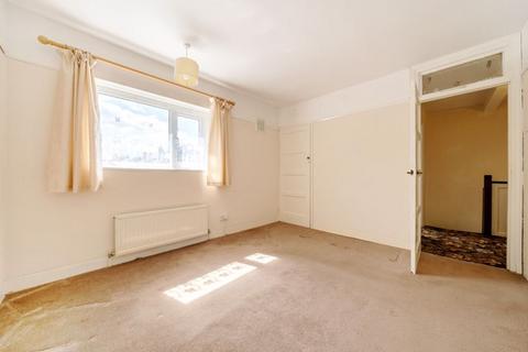 40 Kingsley Wood Drive, London, SE9 3BH