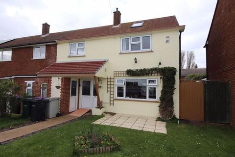 3 bedroom end of terrace house for sale, SAMPHIRE CLOSE, NORTH COTES