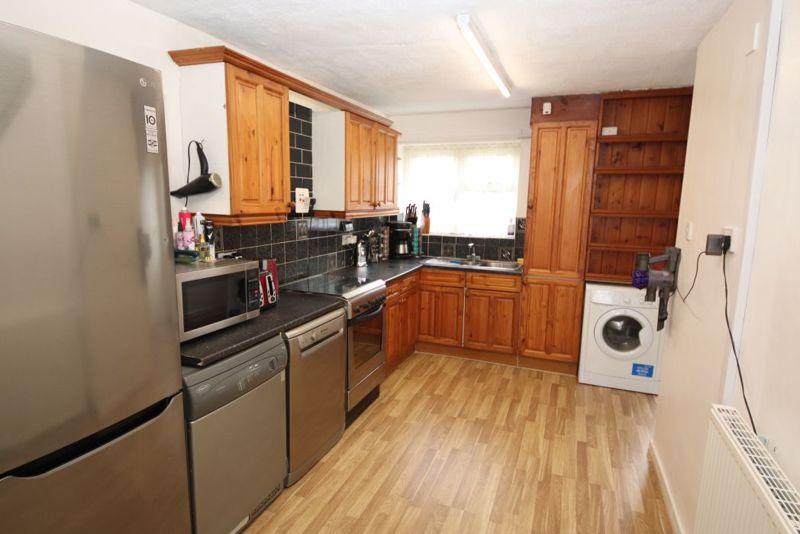 Kitchen photo 1