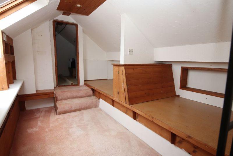 Bed 4 / Loft room
