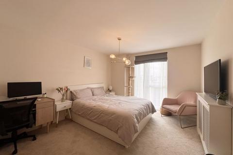 3 bedroom flat for sale, 28 Charcot Road, London