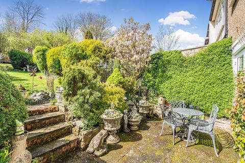 48 Oaks Road, Kenley, CR8 5NR
