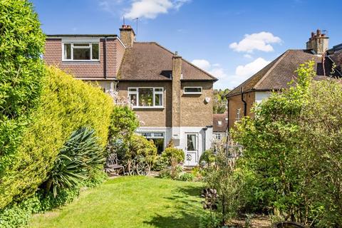 48 Oaks Road, Kenley, CR8 5NR