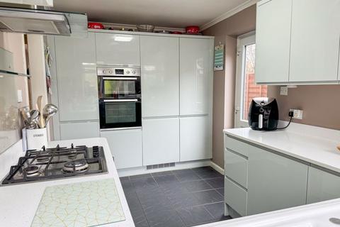 19b Felpham Way, Bognor Regis, PO22 8PT