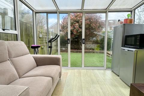 19b Felpham Way, Bognor Regis, PO22 8PT