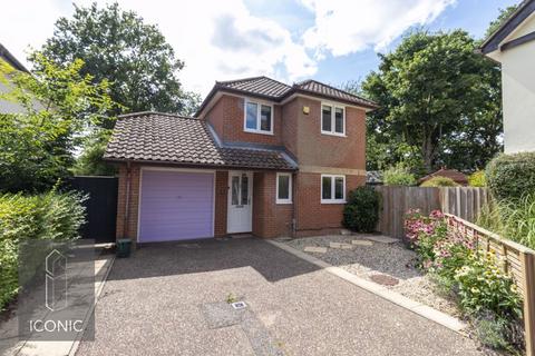 3 bedroom detached house for sale, Barberry Close, Taverham, Norwich