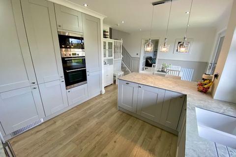 14 Castle View, West Kilbride, KA23 9HD