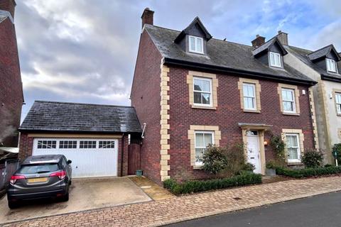 6 bedroom detached house for sale, Croesonen Gardens, Abergavenny