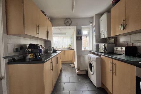 4 bedroom semi-detached house for sale, Llys Y Foel, Caernarfon