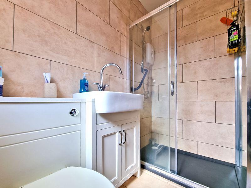 Annexe   shower room