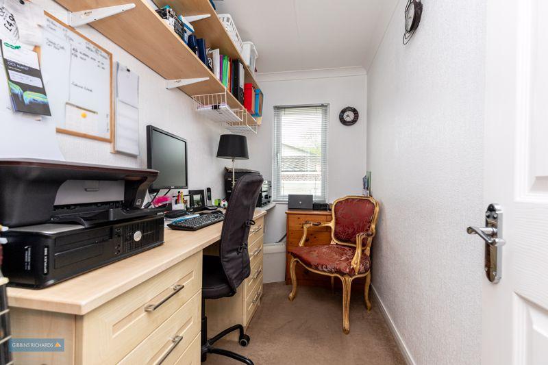 Bedroom/Study