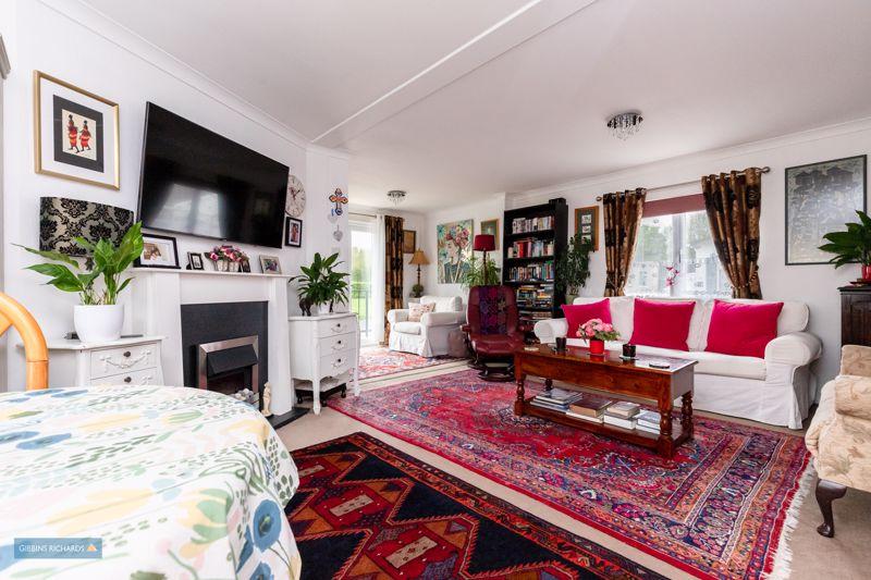 Sitting/Dining Room
