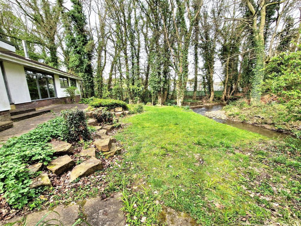 Poynton Water Mill Lane Sheffield S17... 4 bed detached bungalow for