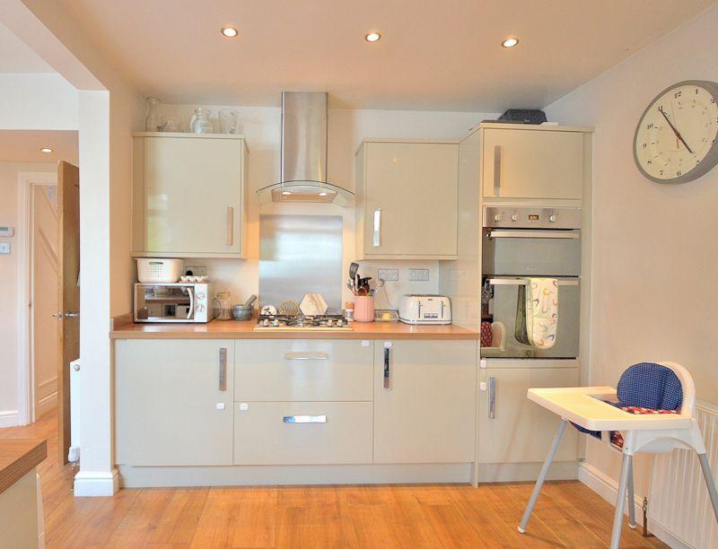 Dining kitchen 5