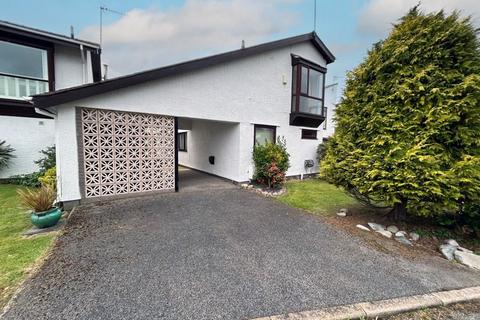 3 bedroom detached bungalow for sale, Deganwy Beach, Deganwy