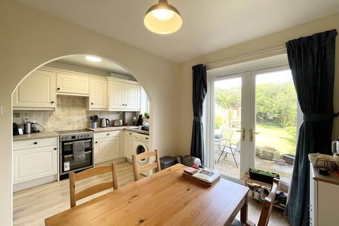 3 bedroom end of terrace house to rent, Linnet Close, Exeter EX4