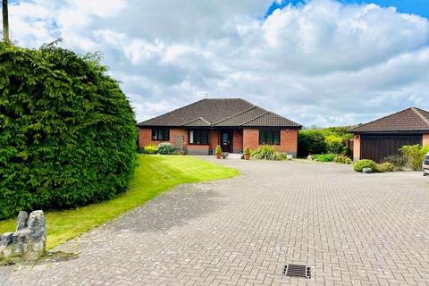 4 bedroom bungalow for sale, ALVESTON, BRISTOL