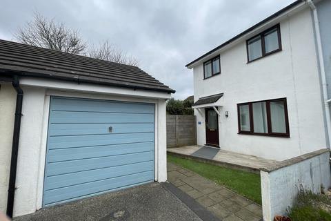 3 bedroom semi-detached house to rent, Polmennor Road, Falmouth TR11