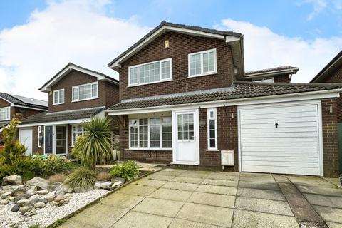 4 bedroom detached house for sale, Rudgwick Drive, Bury