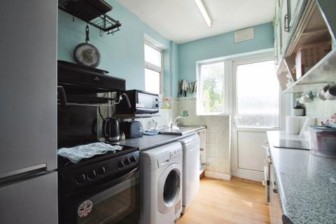 69 The Fairway, Northolt, UB5 4SN