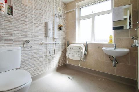 69 The Fairway, Northolt, UB5 4SN