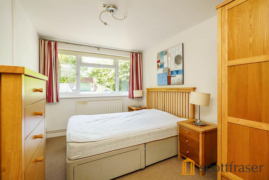 Horwood Close, Headington, OX3 7RF 1 bed apartment £1,250 pcm (£288 pw)