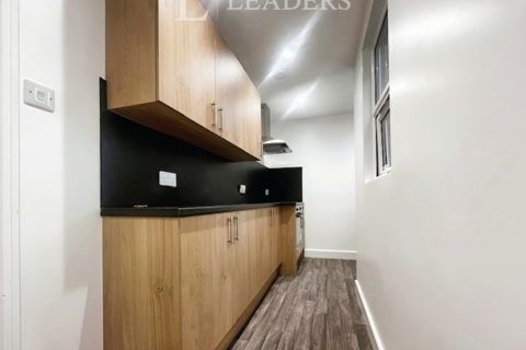 1 bedroom flat to rent, Pinchbeck Road, Splading, PE11