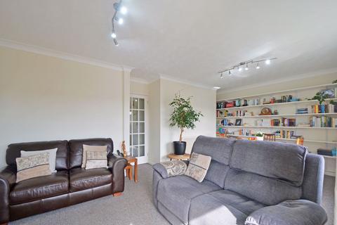 8 Benson Gardens, Truro, TR1 1DR