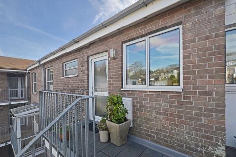 8 Benson Gardens, Truro, TR1 1DR