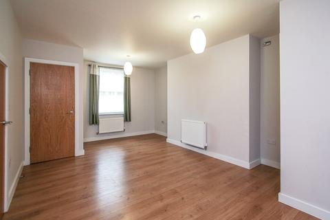 2 bedroom terraced house to rent, St Georges Place, Bath