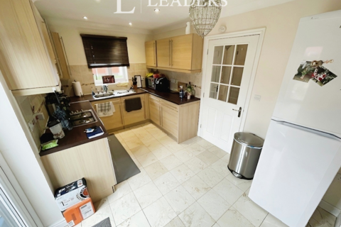 2 bedroom end of terrace house to rent, Frenesi Crescent, Bury St Edmunds, IP32