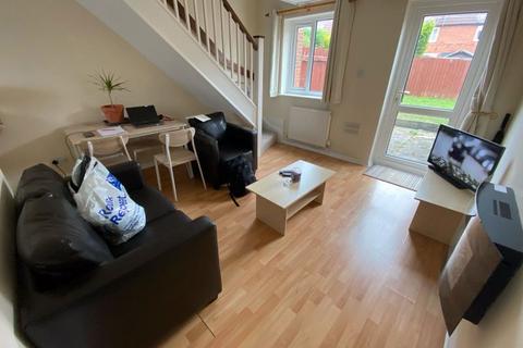 1 bedroom terraced house to rent, Oaktree Crescent, Bristol