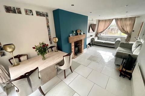 3 bedroom semi-detached house to rent, Meadow Lane, Chaddesden