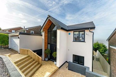 82 Hillside Road, Portishead, Bristol, BS20 8LJ