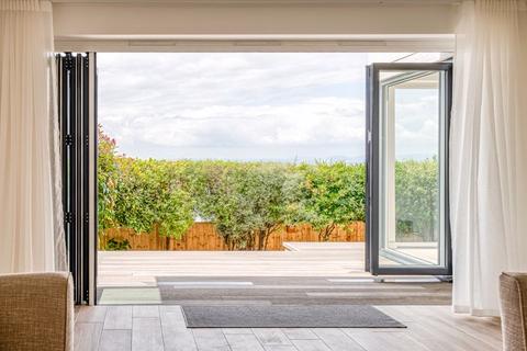82 Hillside Road, Portishead, Bristol, BS20 8LJ