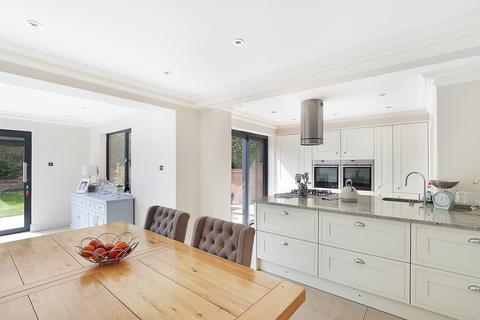 4 Green Trees, Epping, CM16 4QT