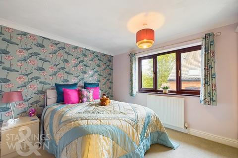 2 bedroom apartment for sale, Globe Lane, Blofield, Norwich