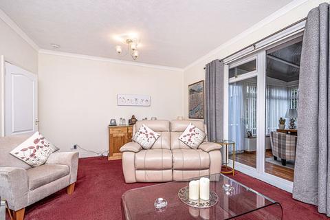 2 bedroom flat for sale, Woodside Way, Glenrothes