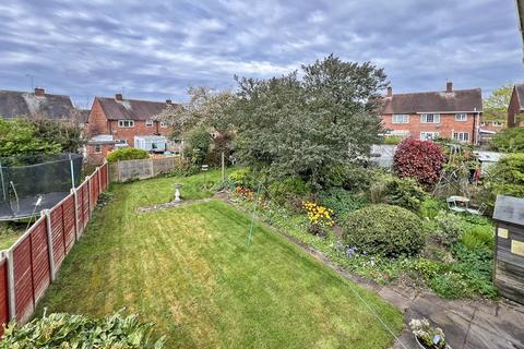 3 bedroom end of terrace house for sale, West Green, WARSTONES